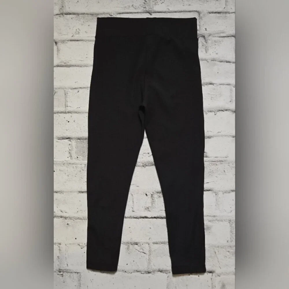 Nike Pro Cool Women's Black Capris Leggings. EUC